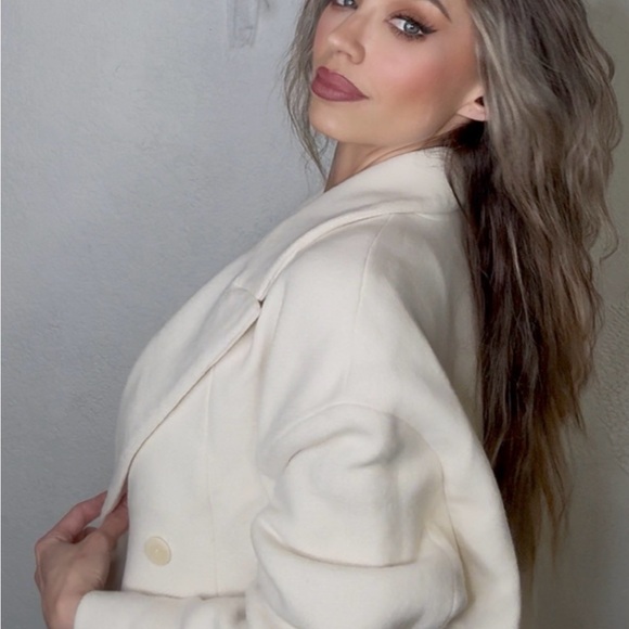 Zara Women's Ivory Double-Breasted Trench Coat - Picture 12 of 12